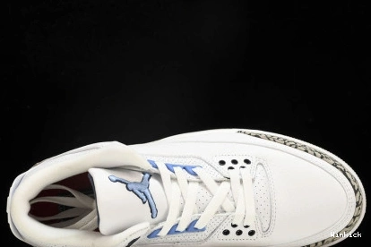 “UNC” RETRO JORDAN CT8532-104 3 AIR WHITE 0830